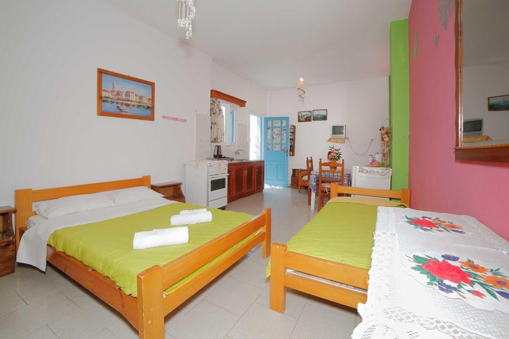 Mira Mare Studios Lipsi Room photo