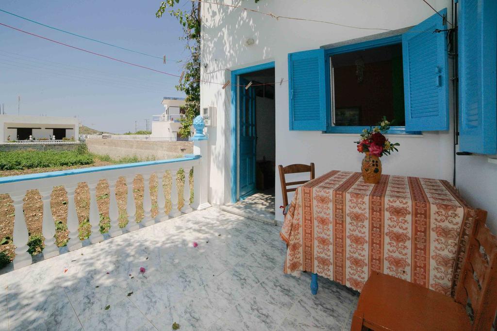 Mira Mare Studios Lipsi Room photo