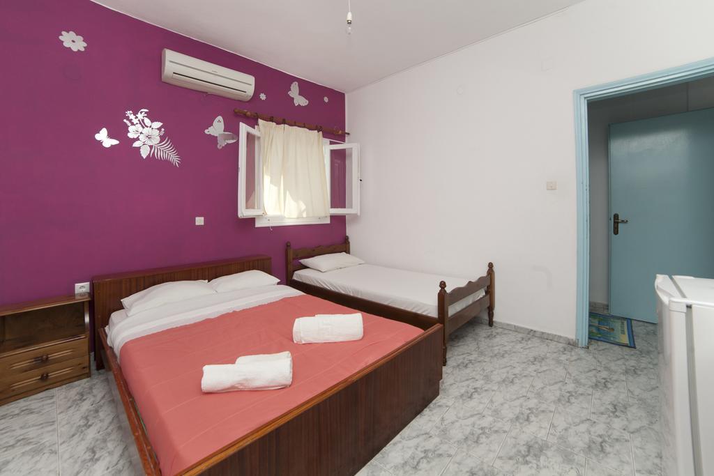 Mira Mare Studios Lipsi Room photo